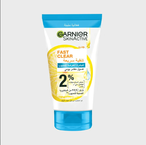 Garnier Skinactive Fast Clear 3-In-1 Face Wash With Salicylic Acid And Vitamin C, 150Ml